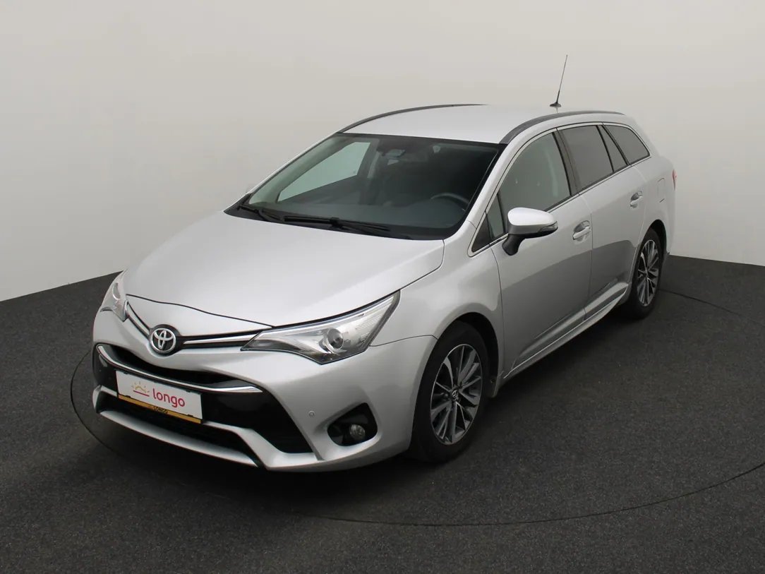 Toyota Avensis — foto 2
