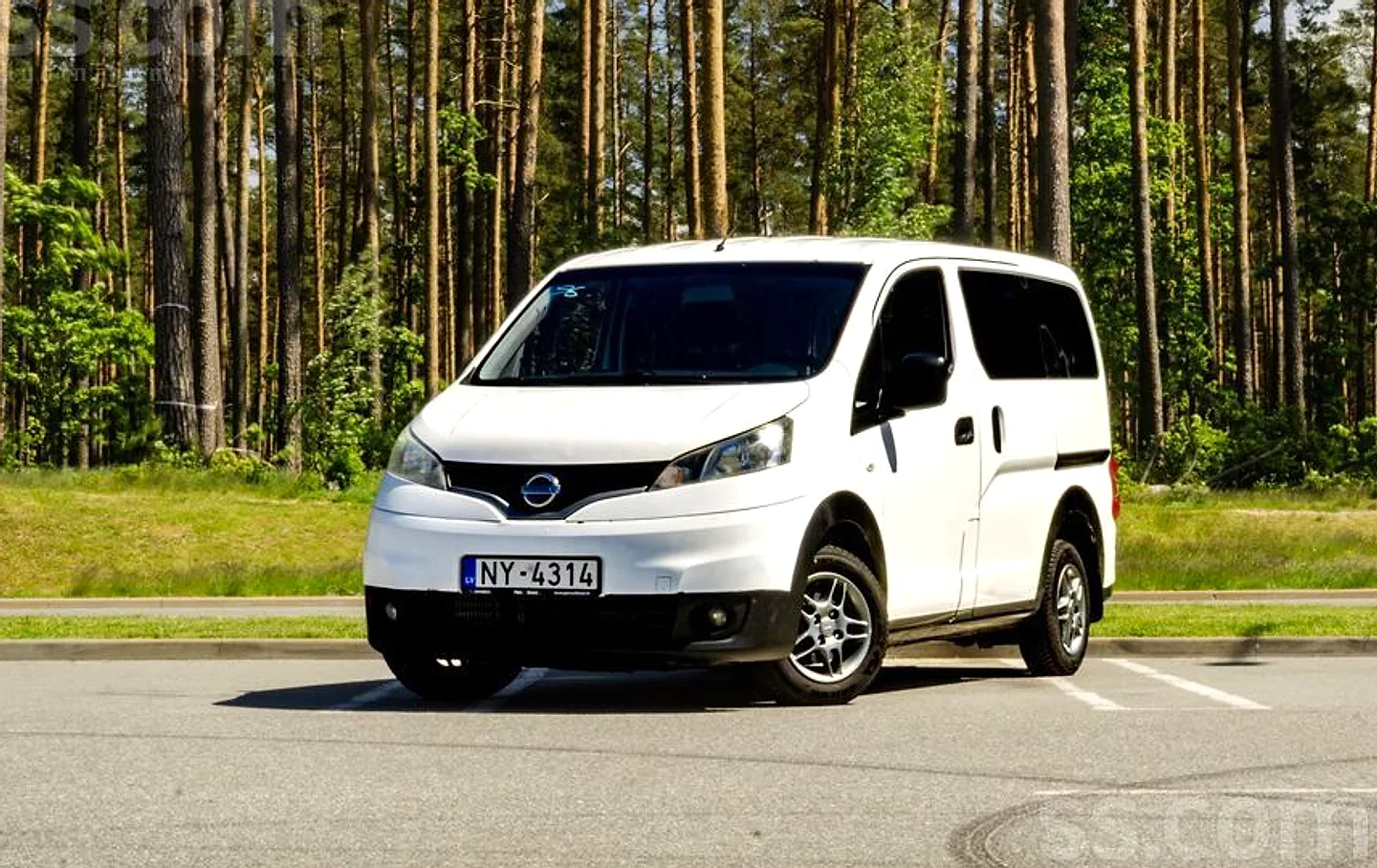 Nissan NV200, 2015. gads