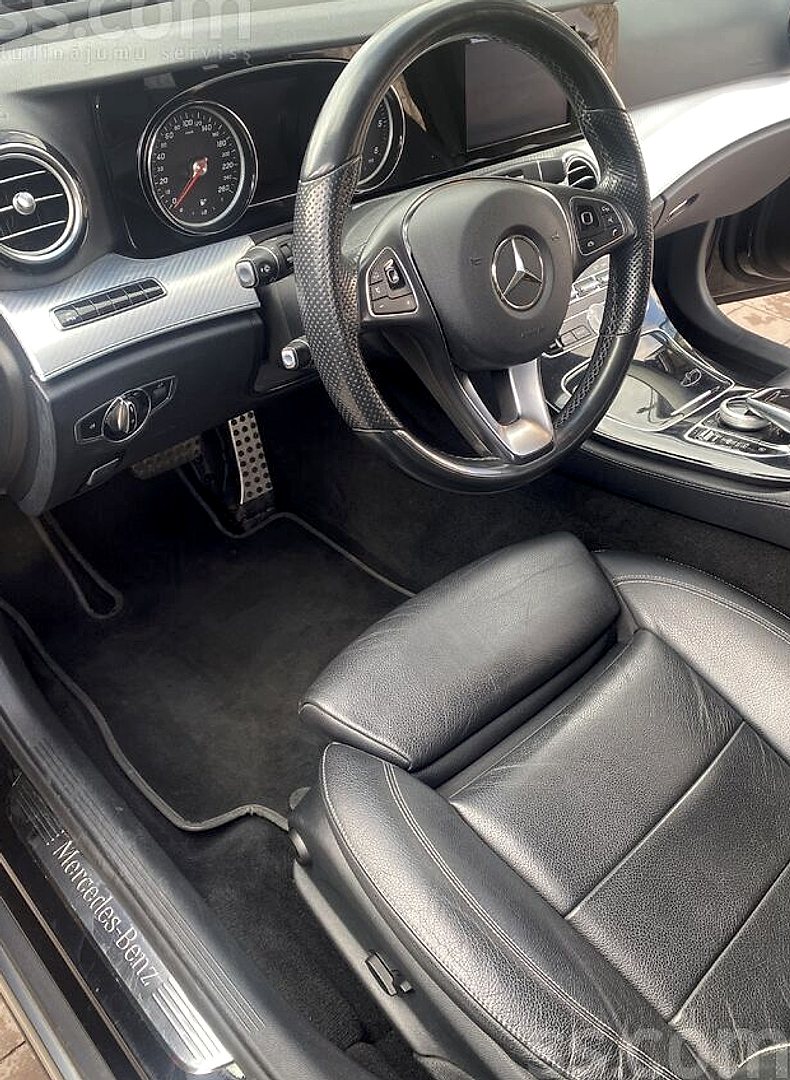 Mercedes-Benz E220 — foto 4
