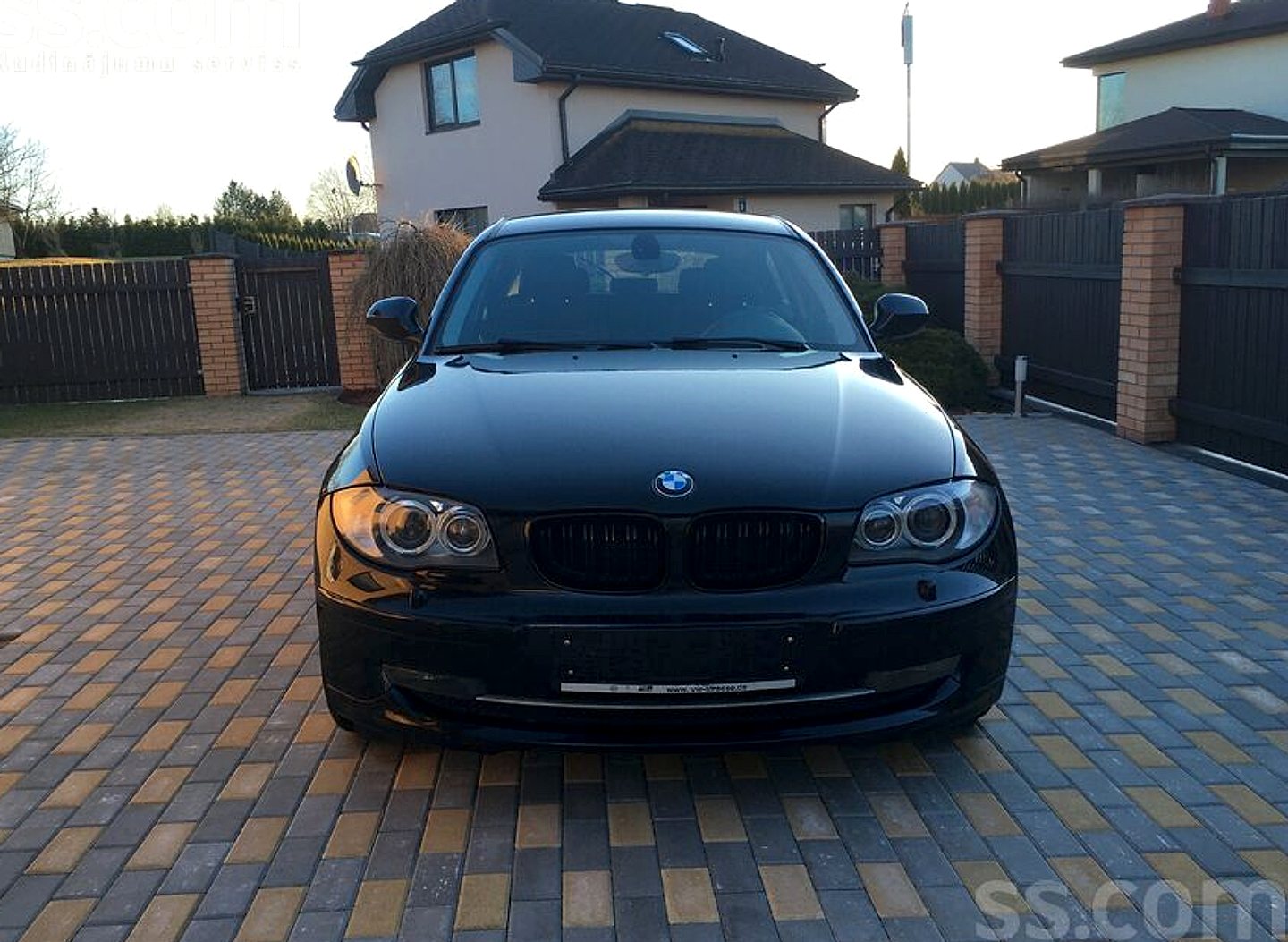BMW 118 — foto 5