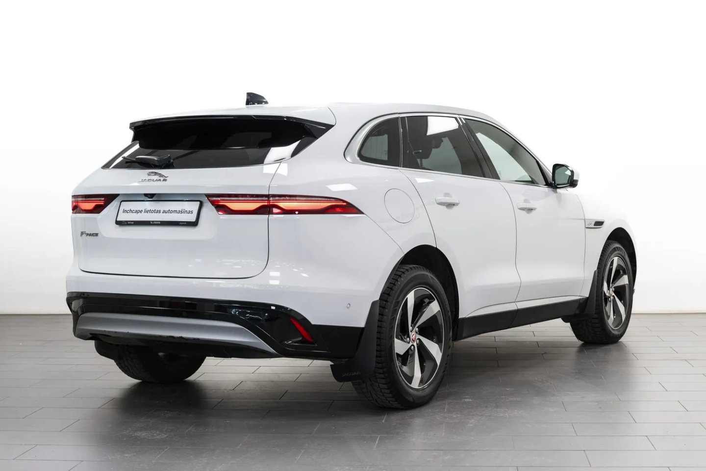 Jaguar F PACE — foto 2