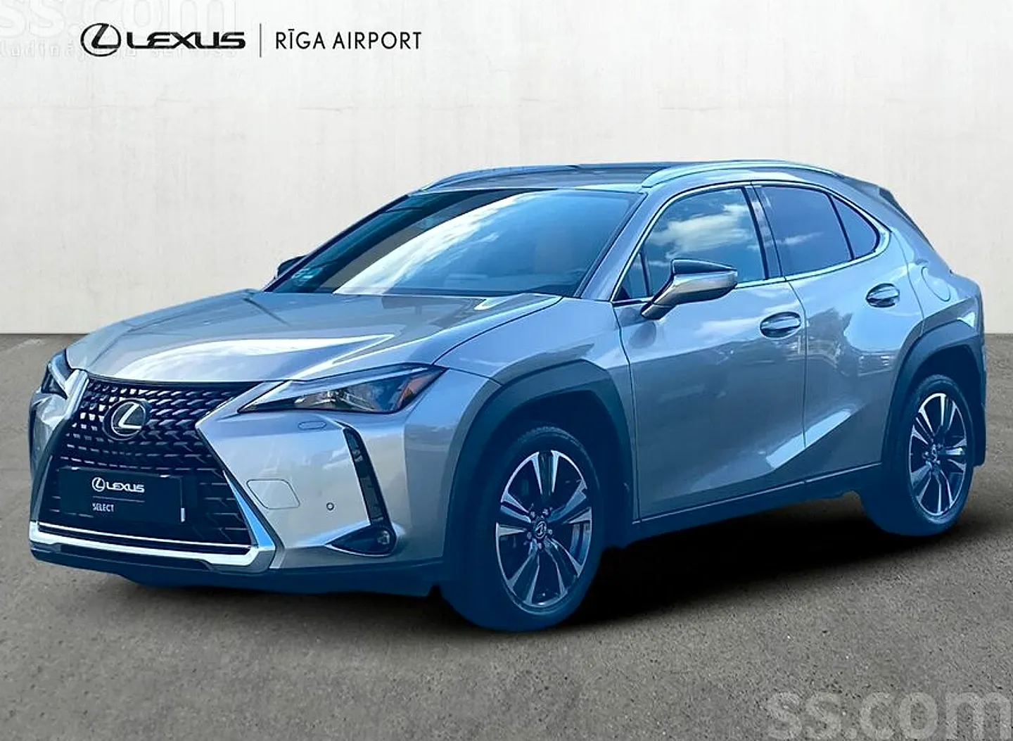 Lexus UX, 2022. gads