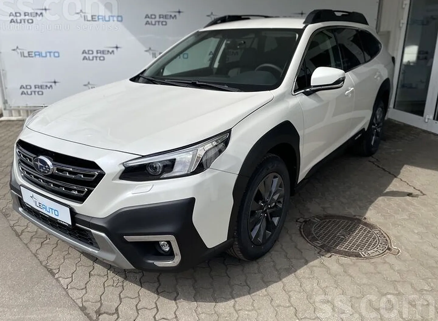 Subaru OUTBACK, 2026. gads