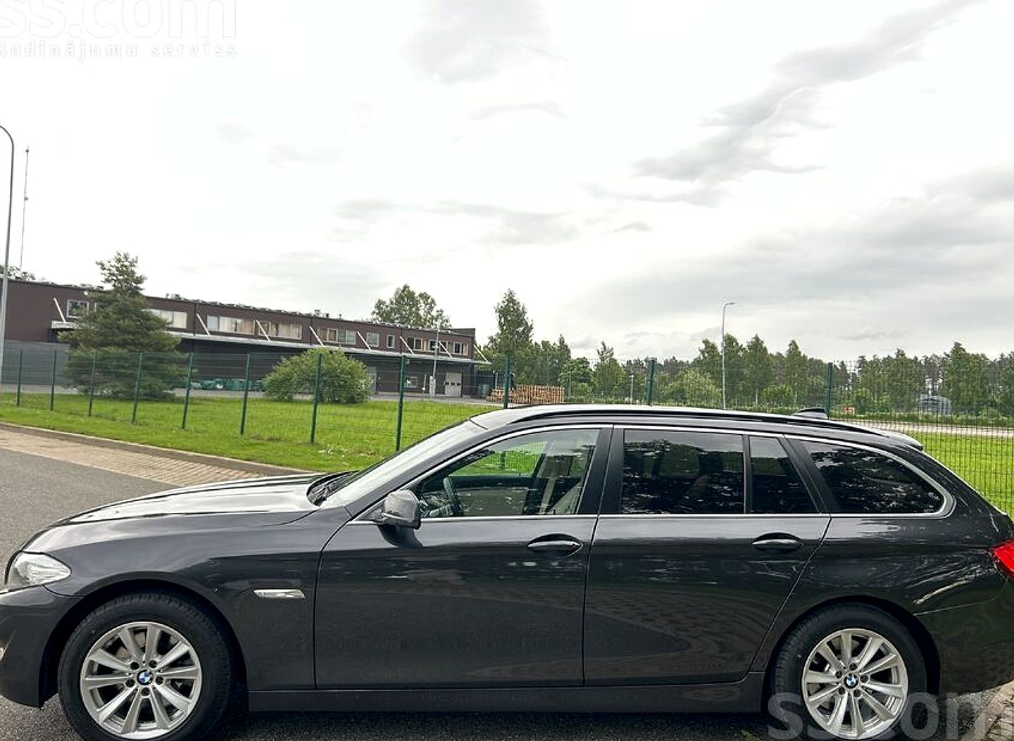 BMW 520 — foto 6