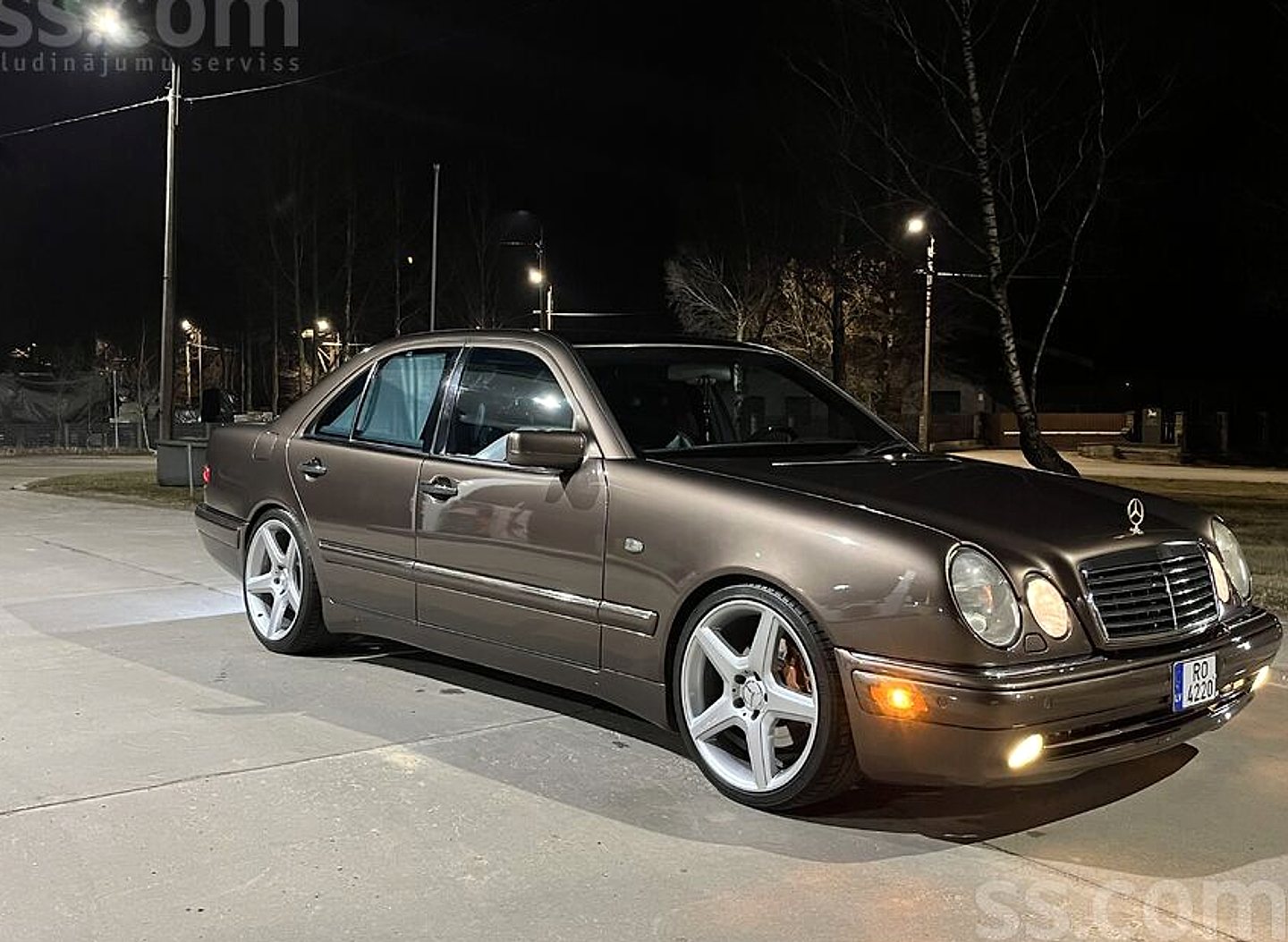 Mercedes-Benz E420 — foto 3