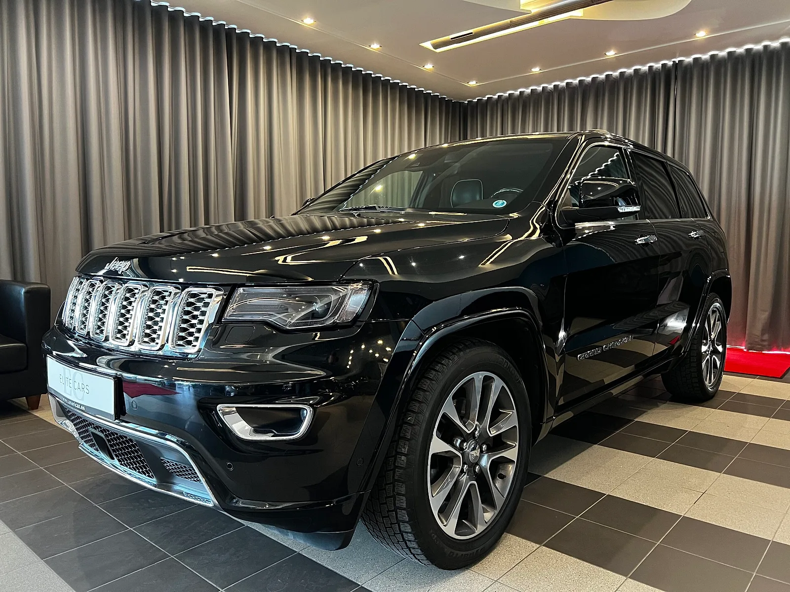 Jeep Grand Cherokee, 2018. gads