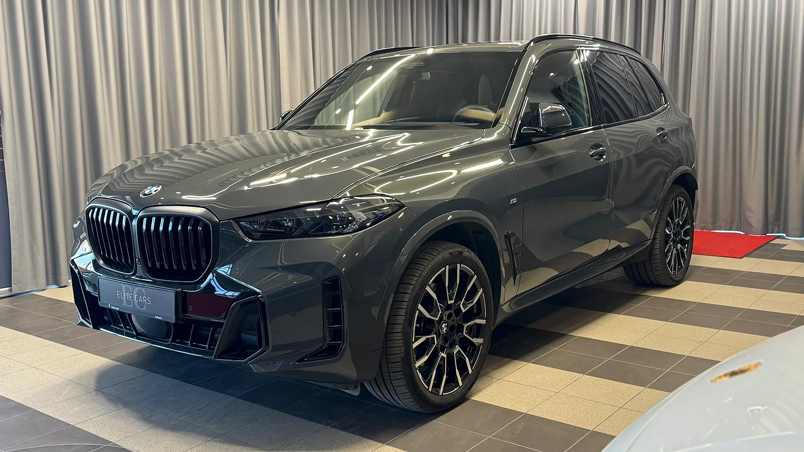BMW X5, 2025. gads