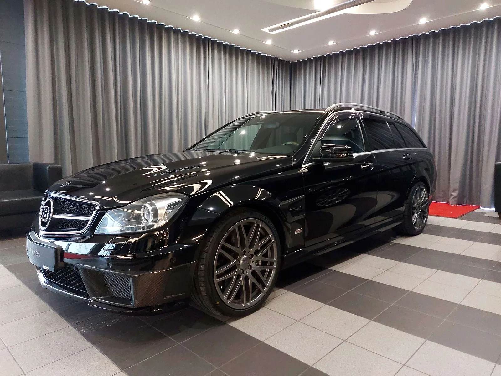 Mercedes-Benz C63s AMG Brabus, 2013. gads
