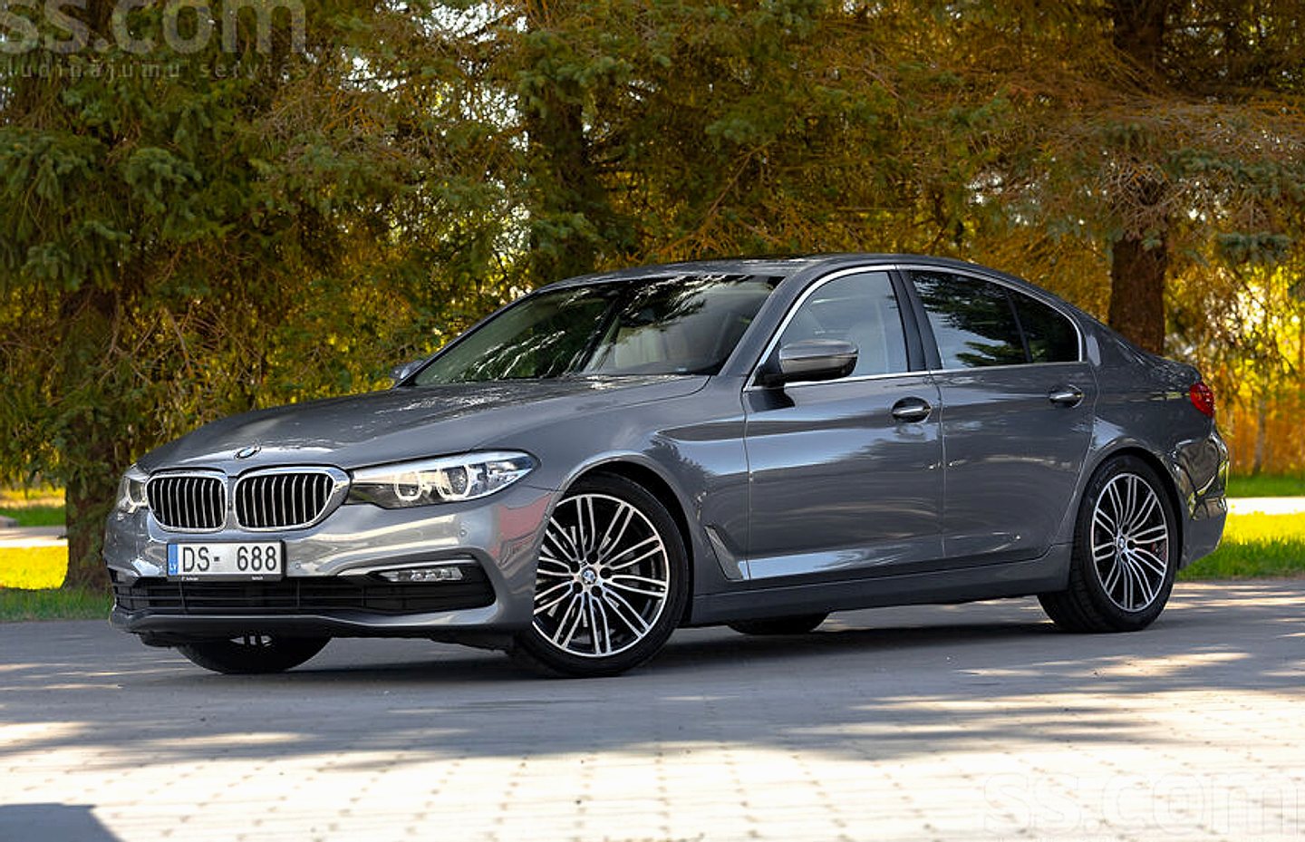 BMW 520 — foto 2