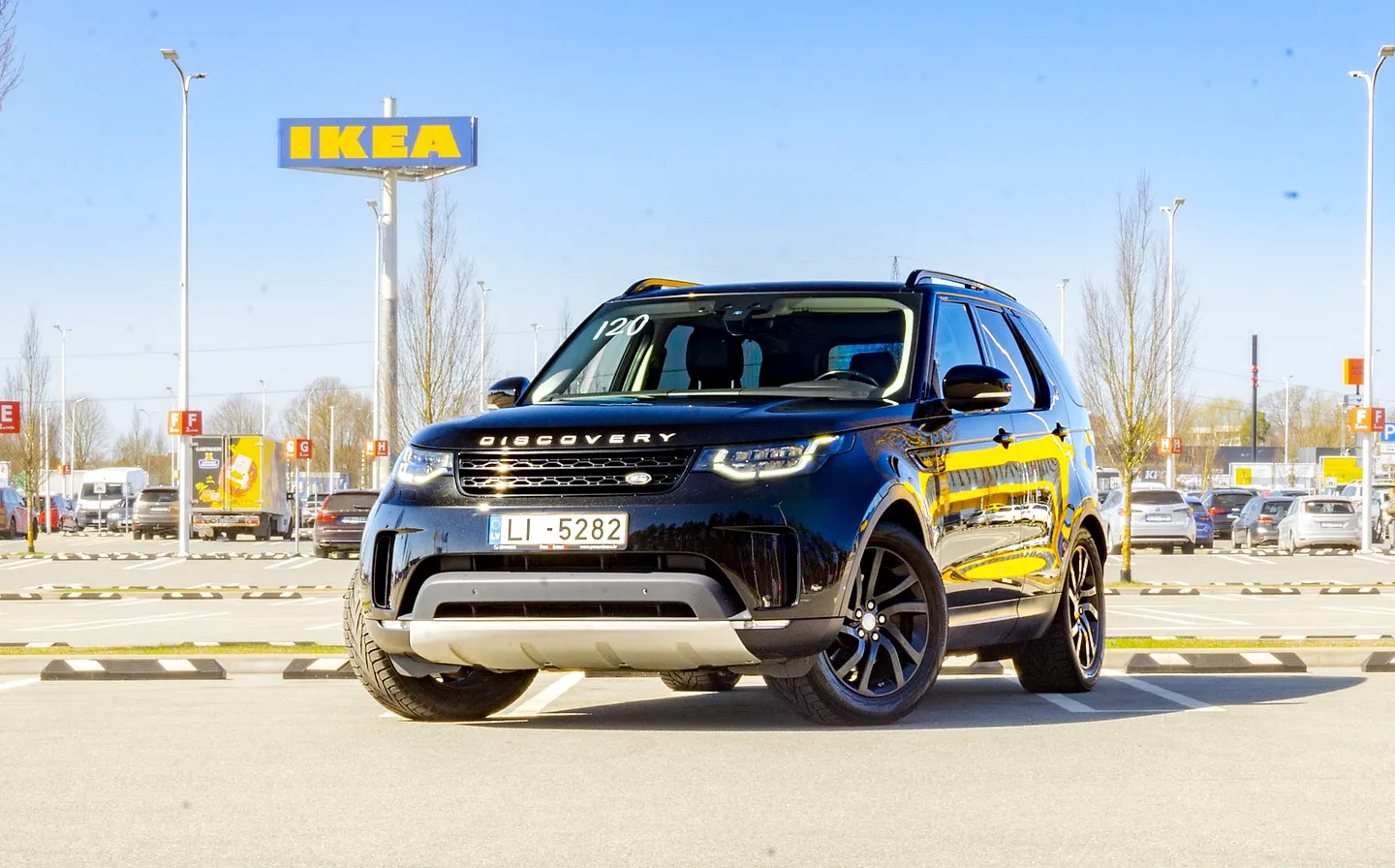 Land Rover Discovery, 2017. gads