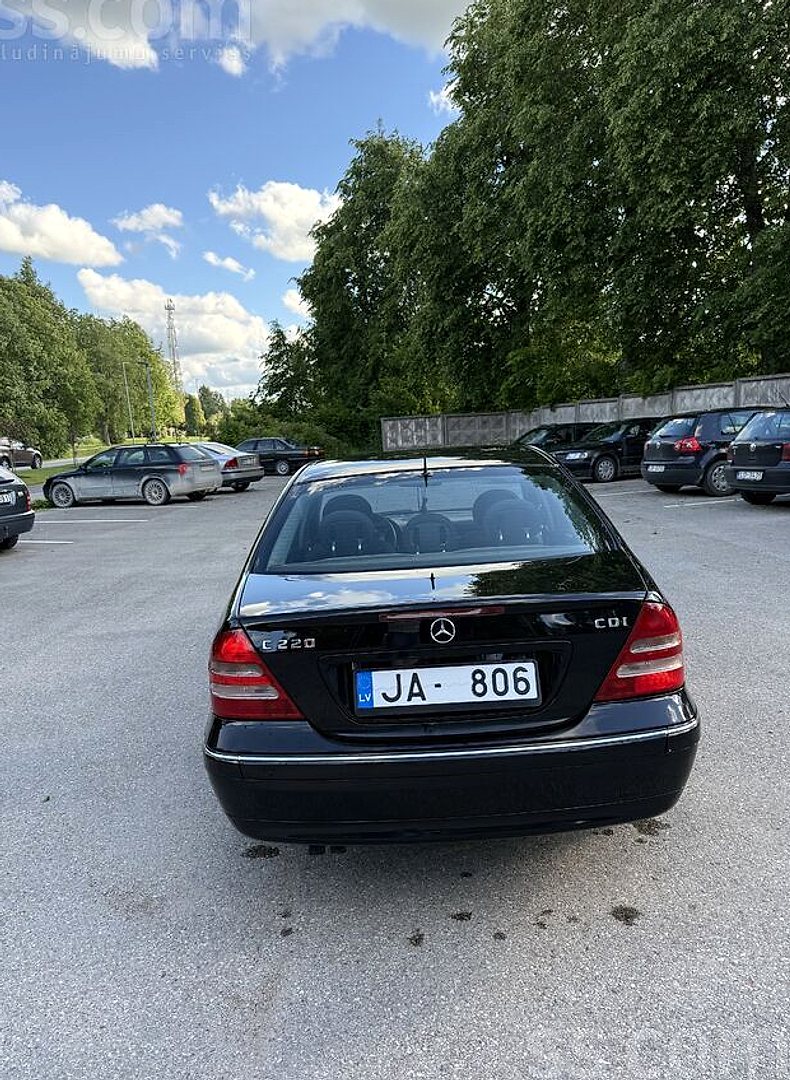 Mercedes-Benz C220 — foto 3
