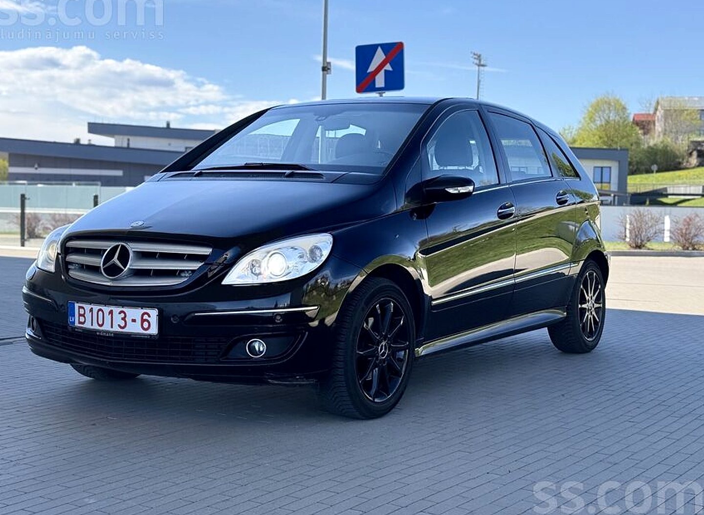 Mercedes-Benz B200 — foto 2