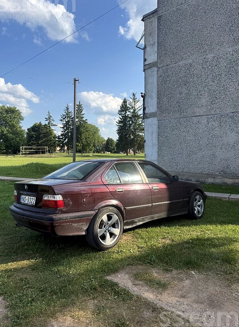 BMW 318 — foto 3
