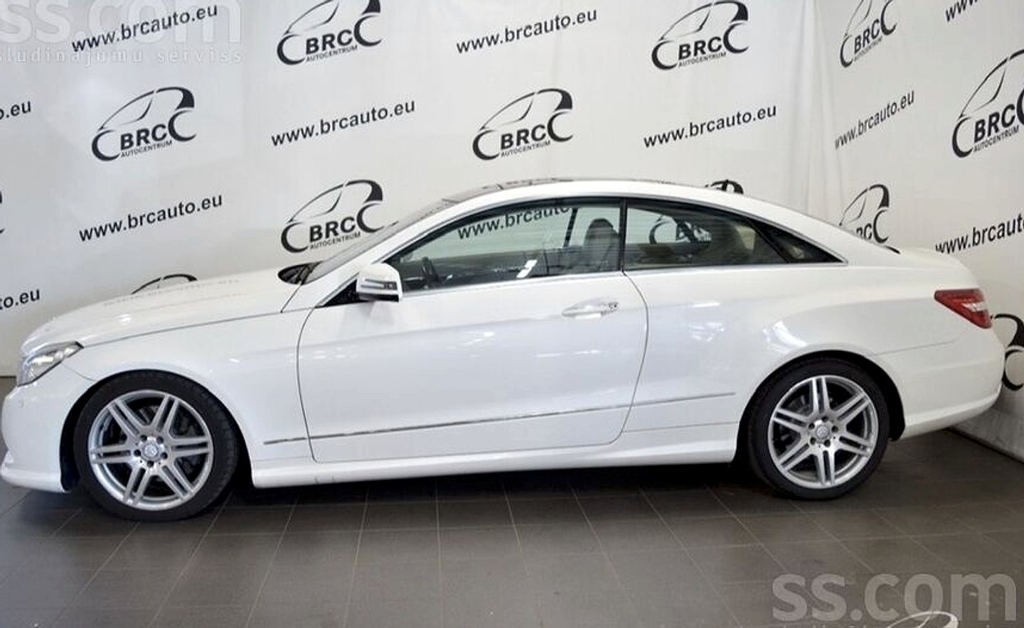 Mercedes-Benz E250 — foto 2