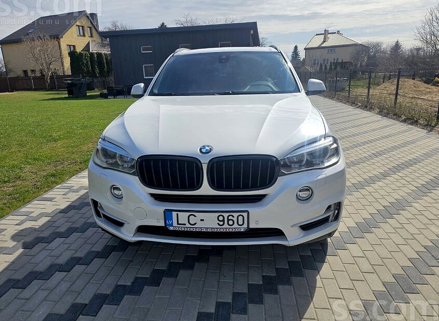BMW X5 — foto 2