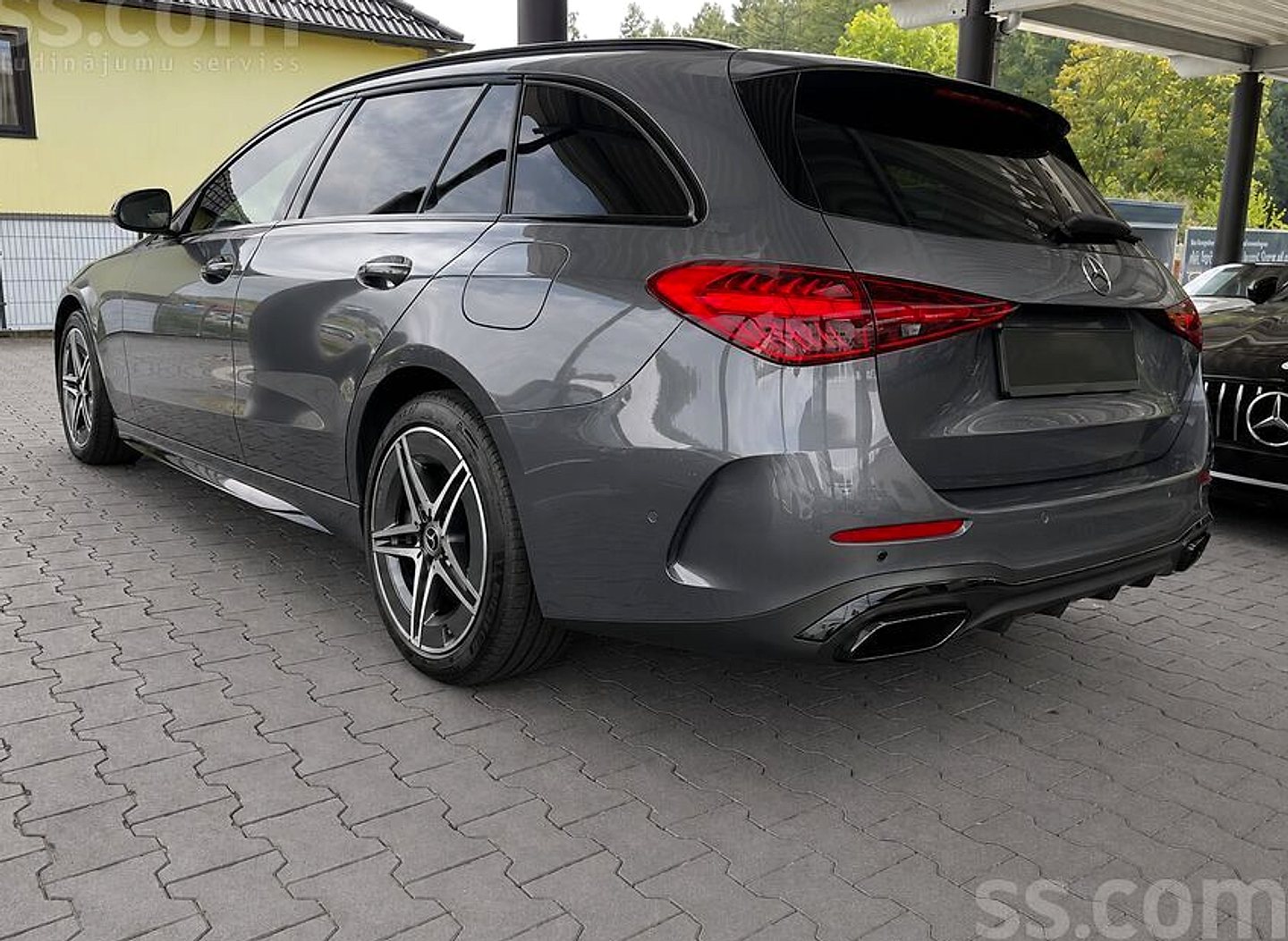 Mercedes-Benz C300 — foto 4