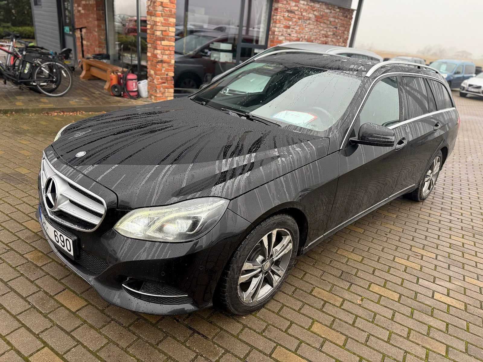 Mercedes-Benz E220, 2016. gads