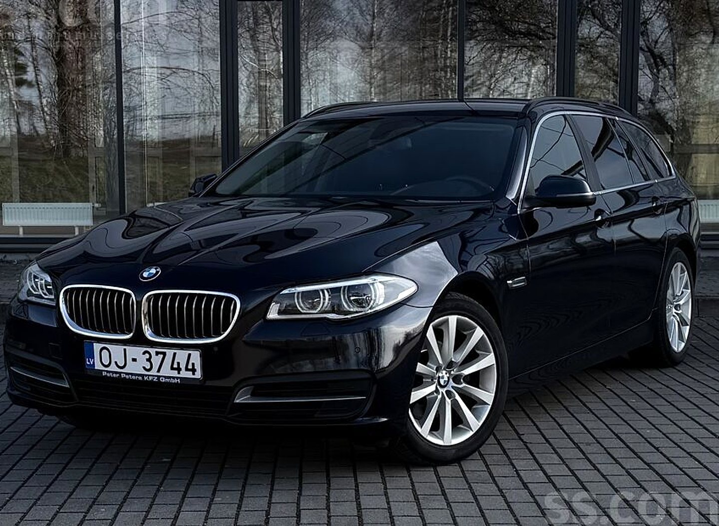 BMW 520 — foto 3