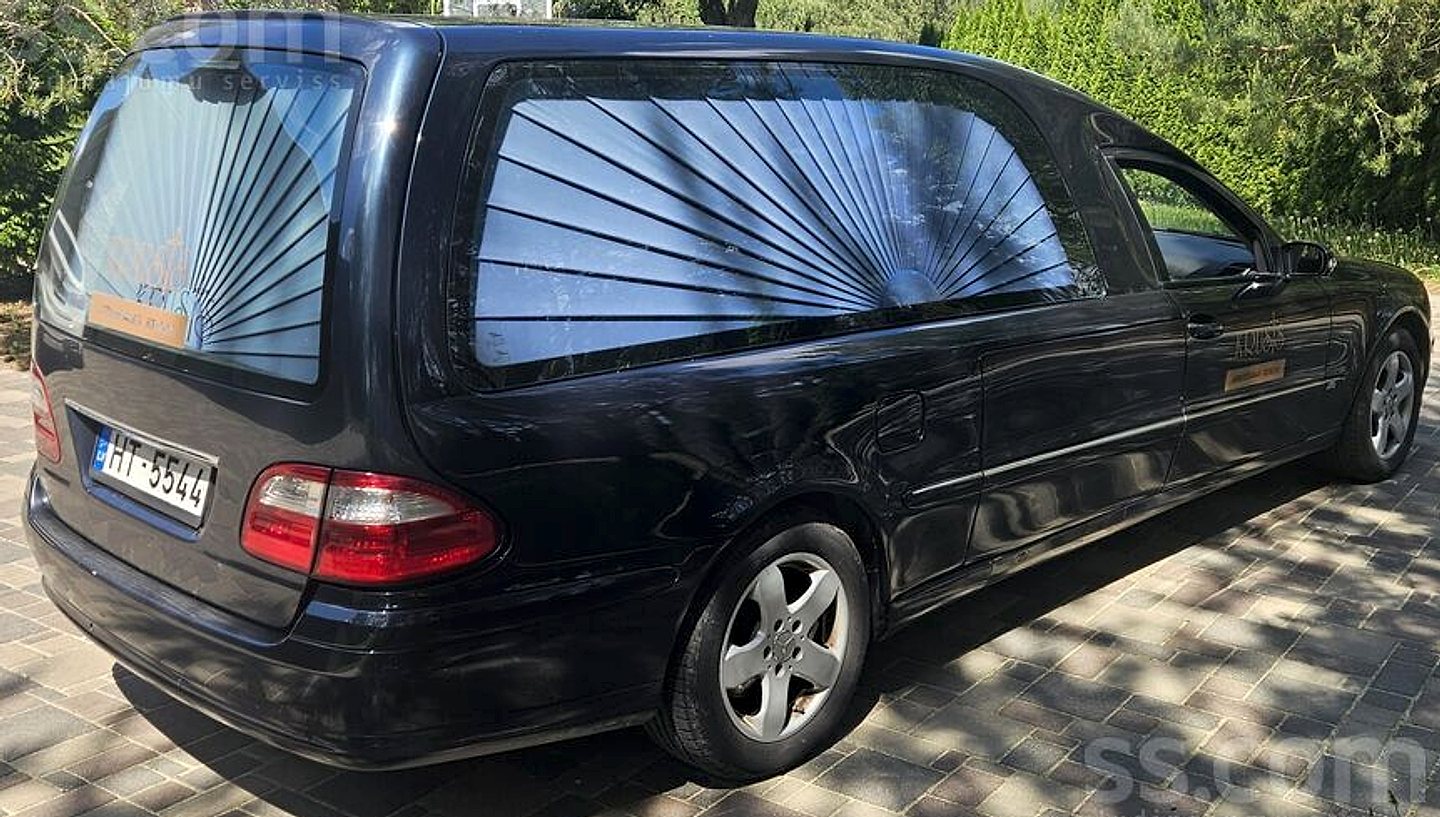 Mercedes-Benz E270 — foto 3