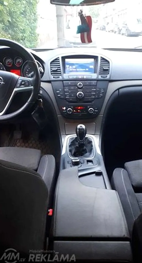 Opel Insignia, 2010. gads