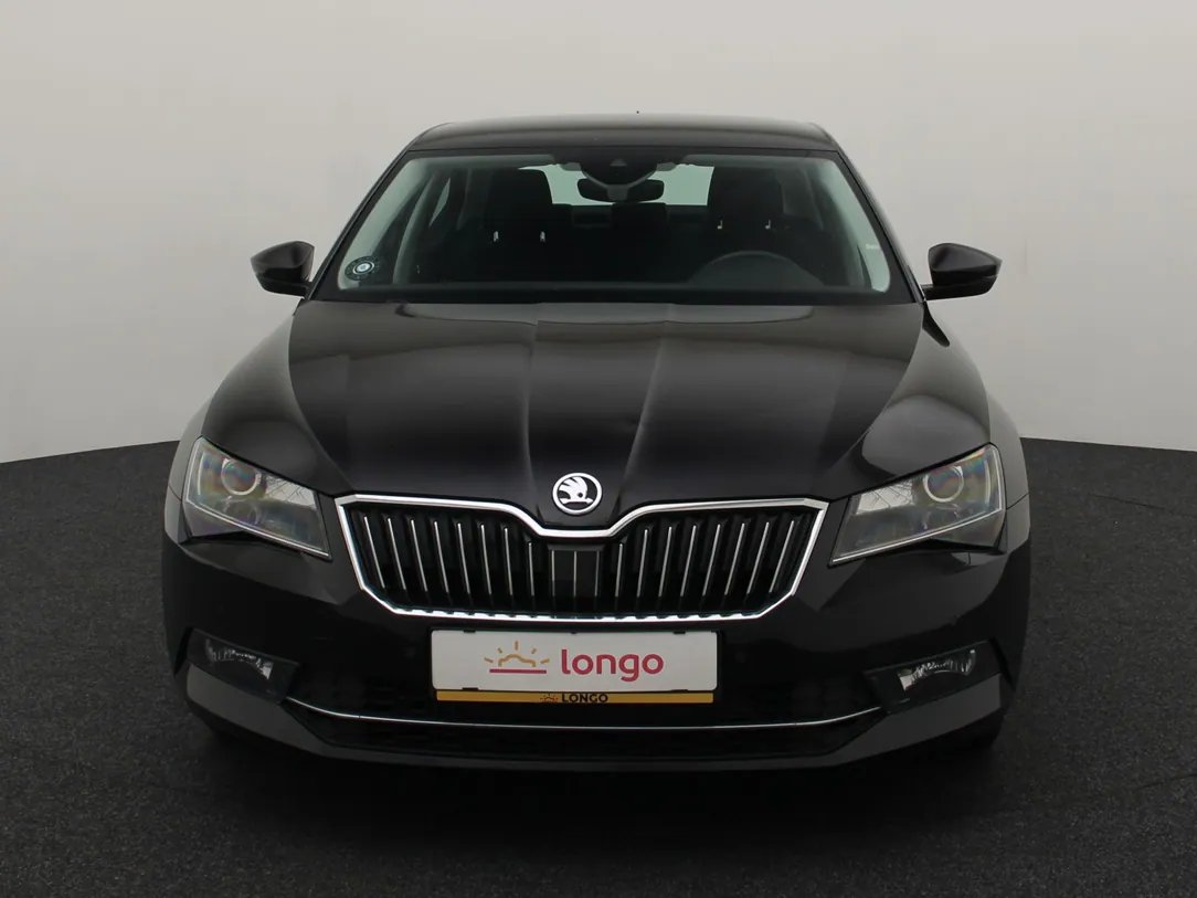 Škoda Superb — foto 4