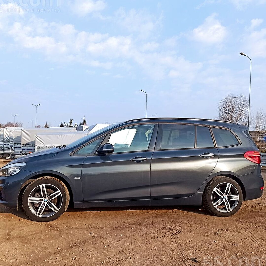 BMW 218 — foto 4