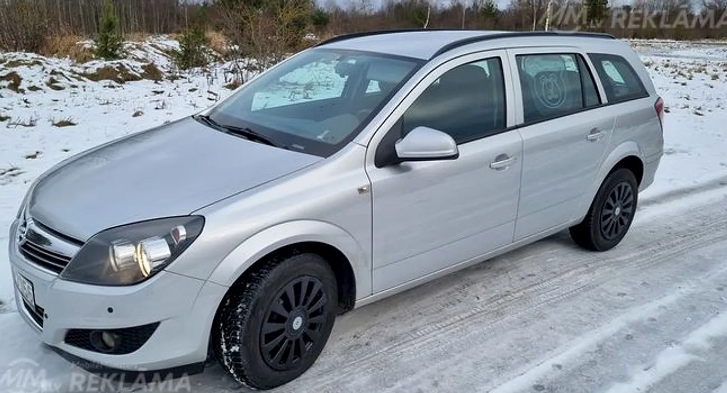 Opel Astra, 2014. gads