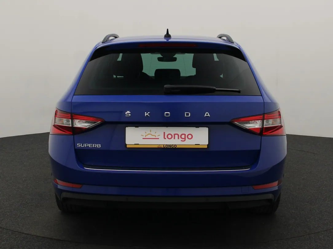 Škoda Superb — foto 6