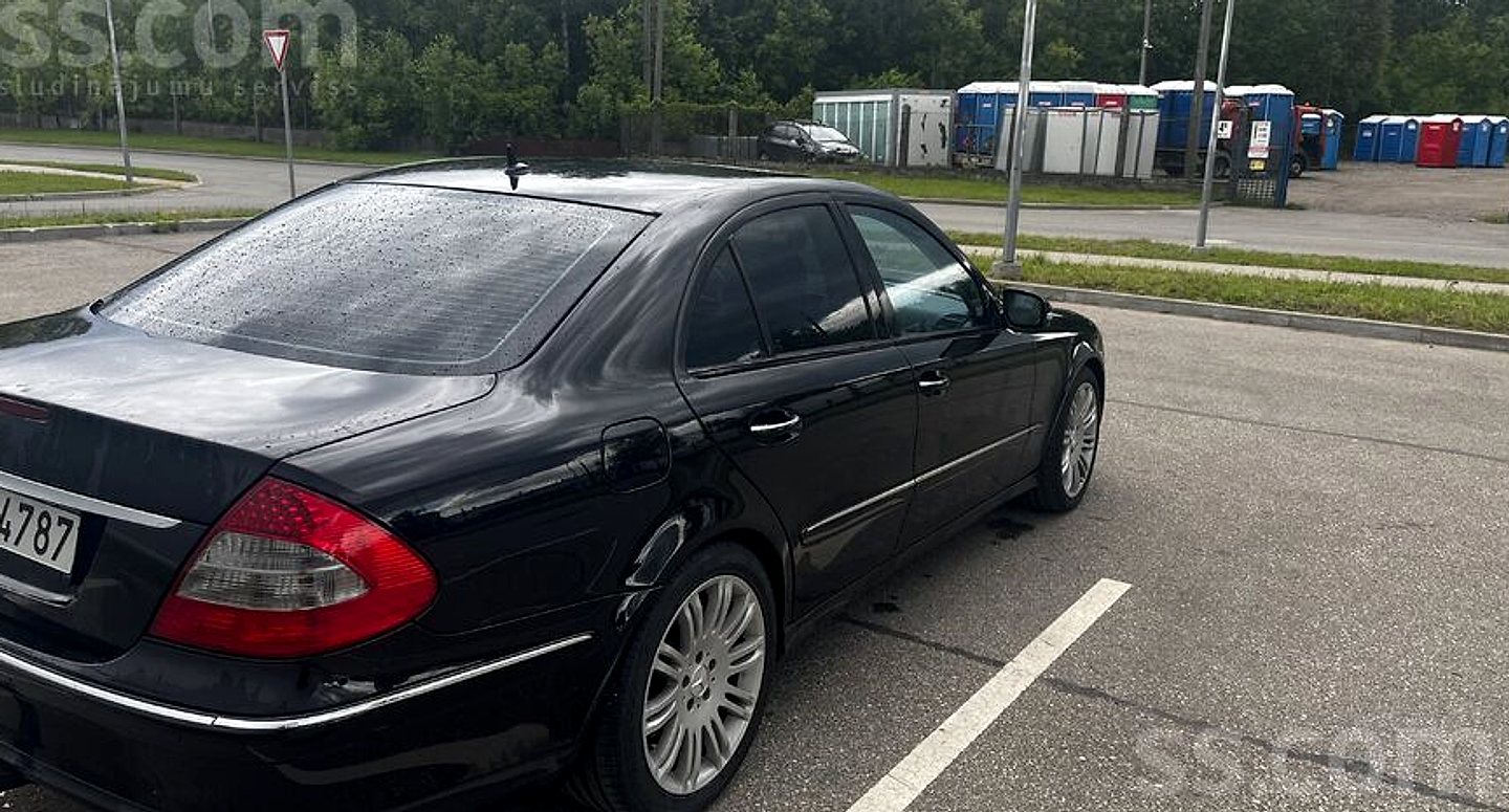 Mercedes-Benz E320 — foto 3