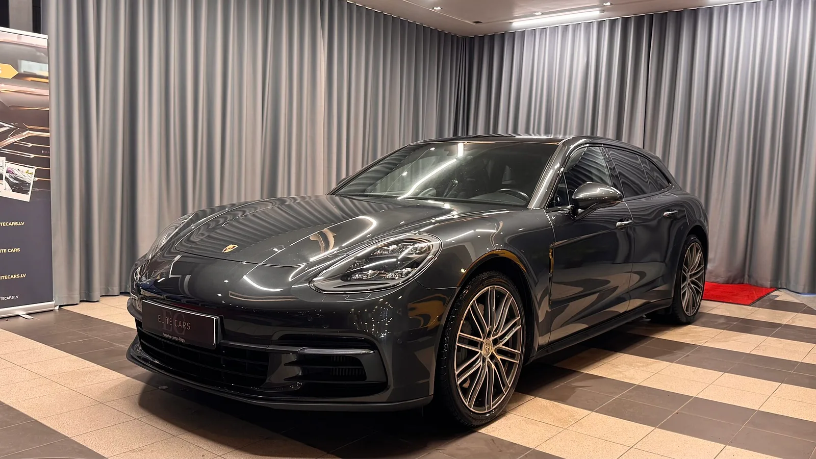 Porsche Panamera, 2018. gads