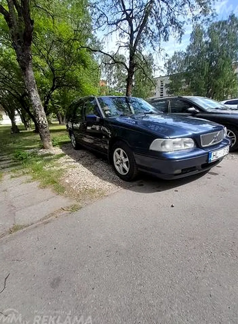 Volvo V70, 2000. gads