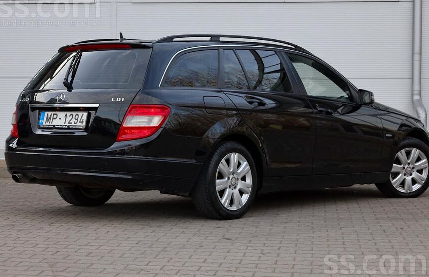 Mercedes-Benz C220 — foto 4