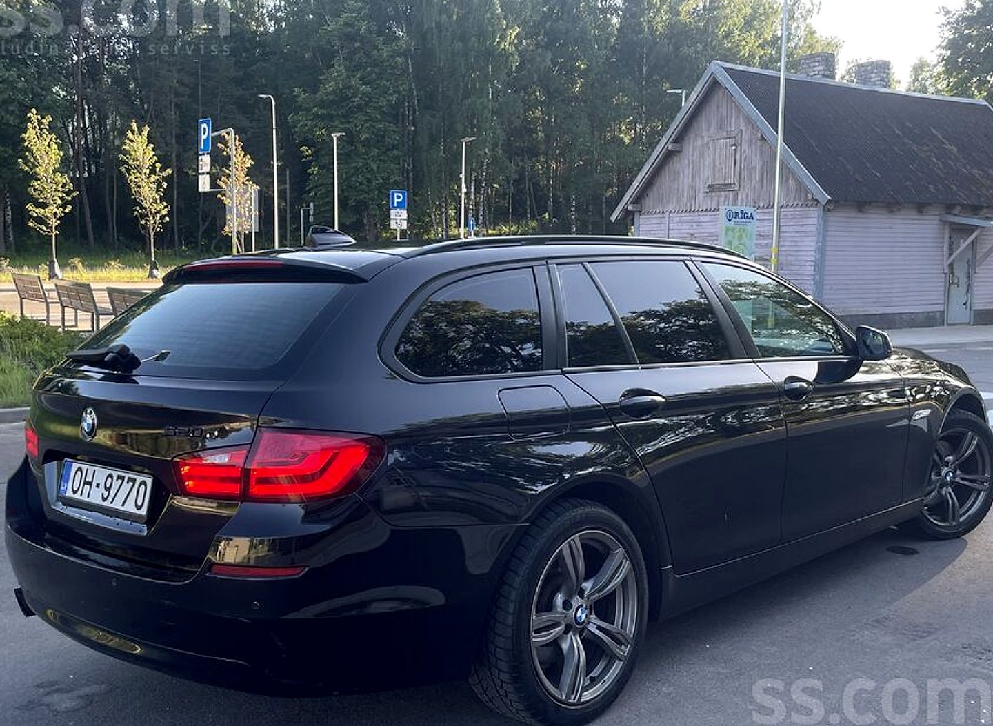 BMW 520 — foto 2