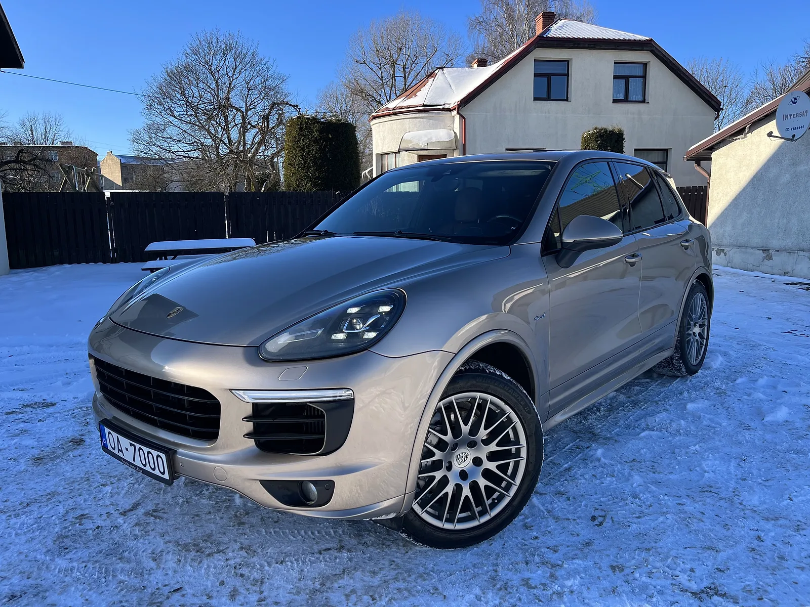Porsche Cayenne S, 2016. gads