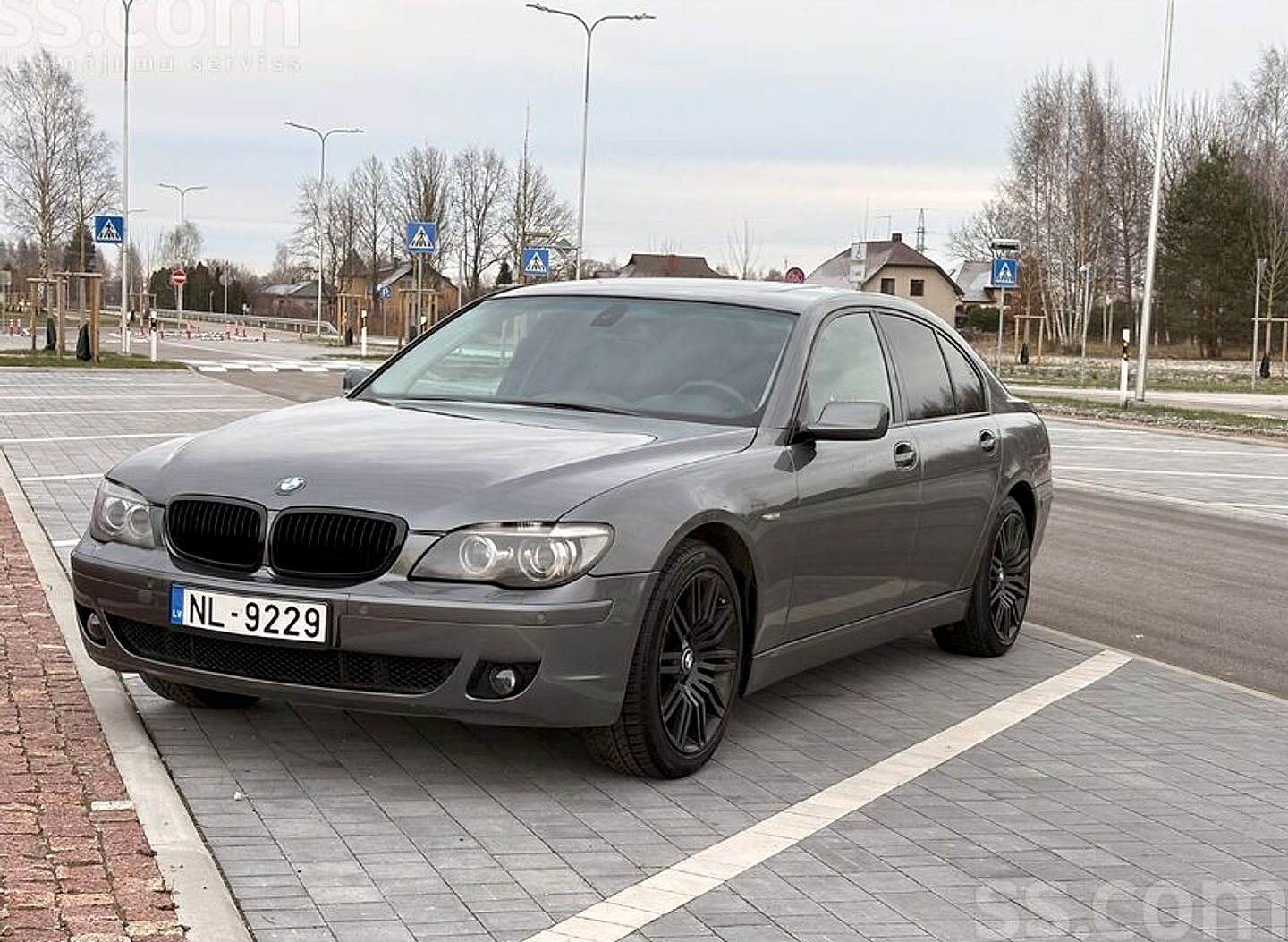 BMW 730 — foto 5