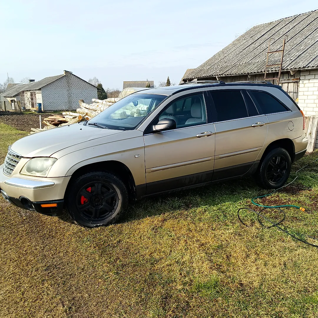 Chrysler Pacifica, 2004. gads