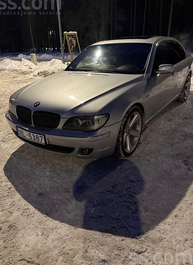 BMW 745 — foto 2