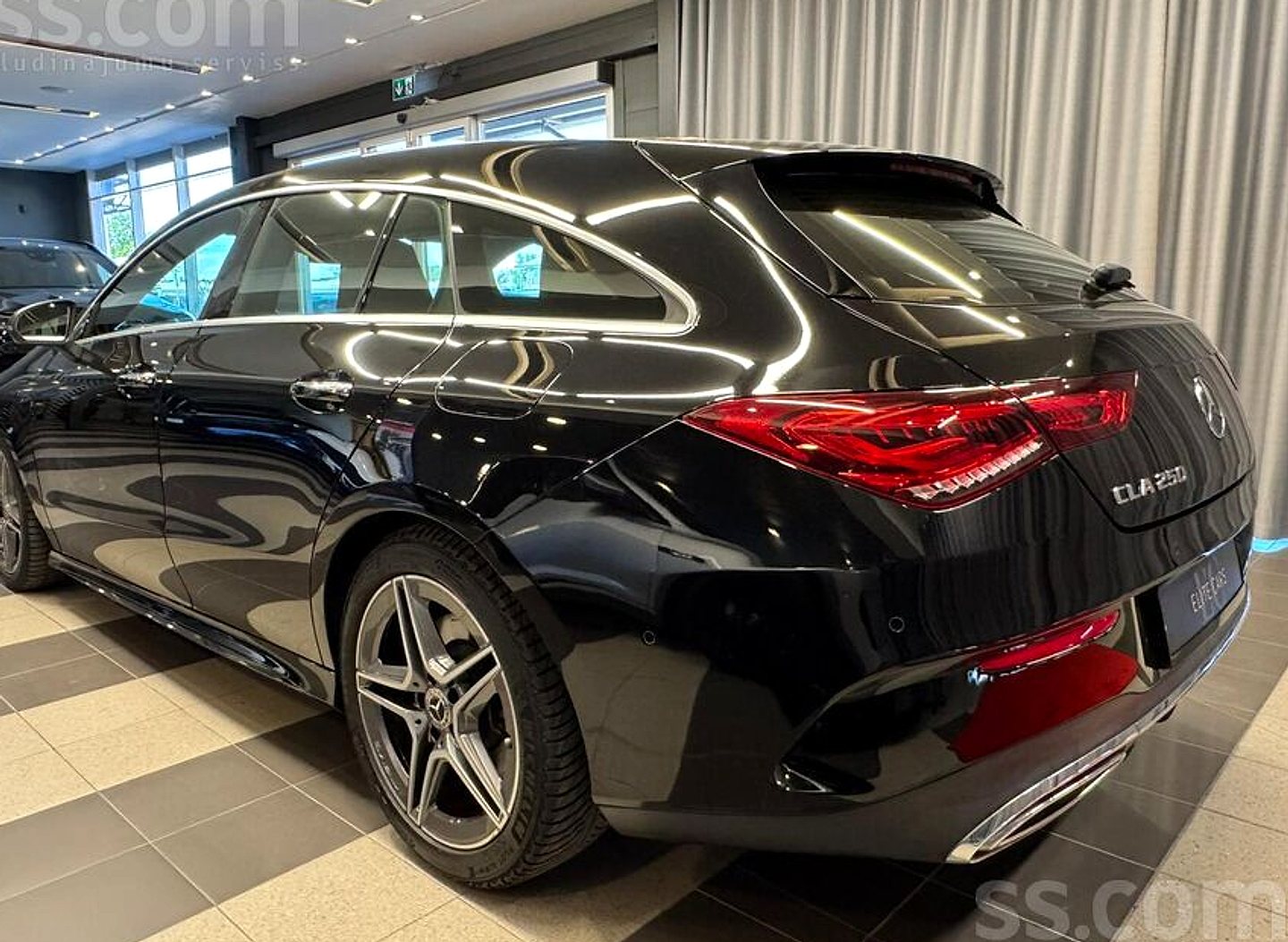 Mercedes-Benz CLA250 — foto 5