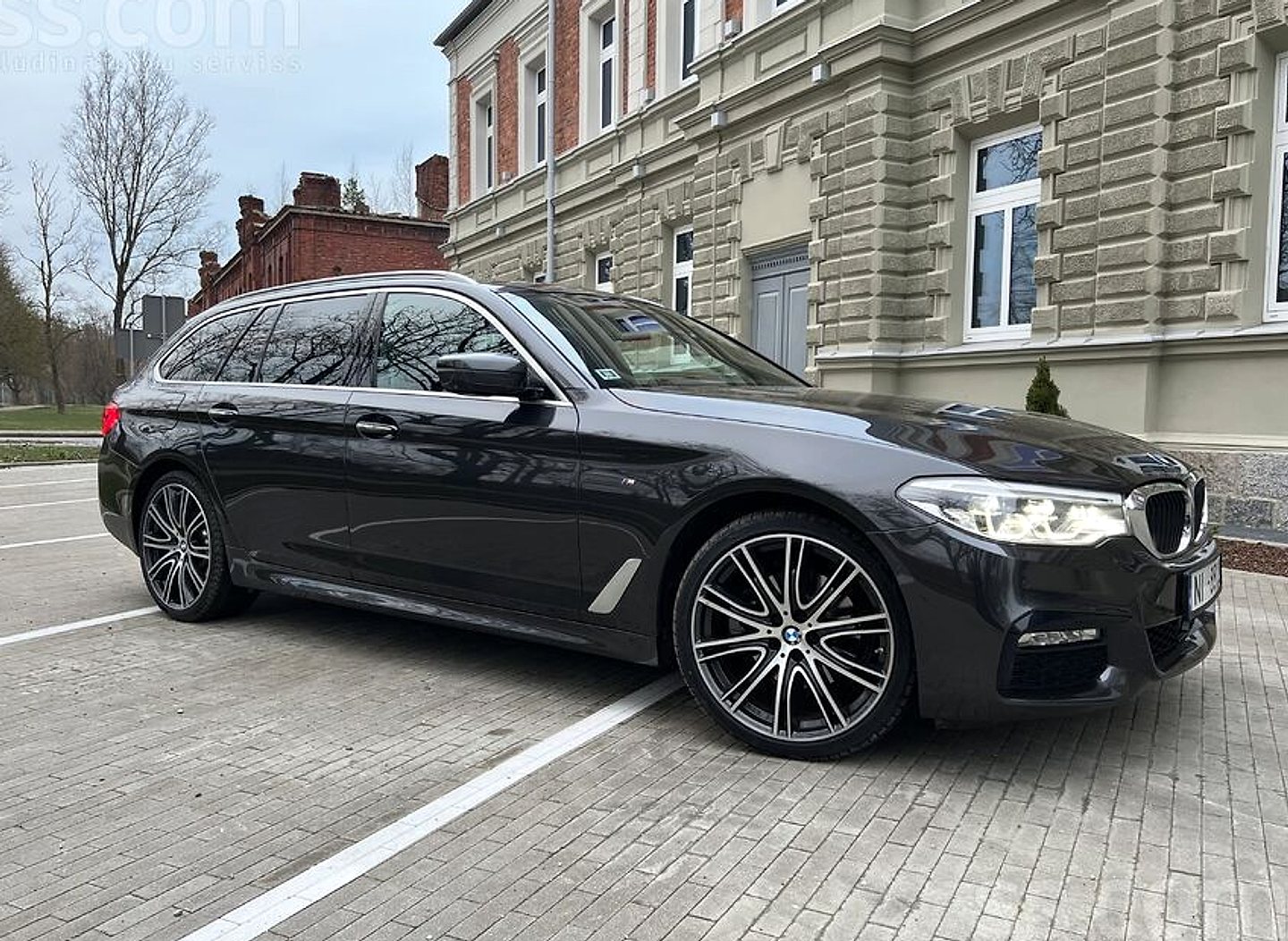 BMW 520 — foto 4