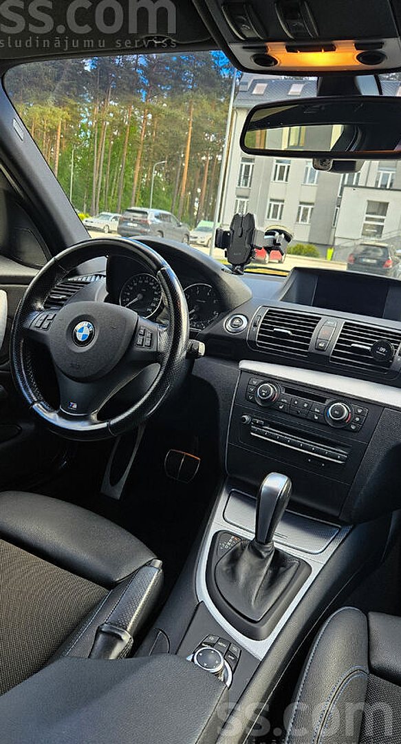 BMW 118 — foto 3