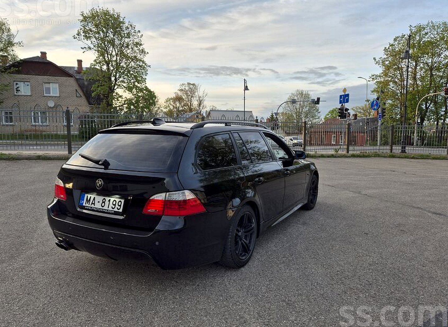 BMW 525 — foto 2