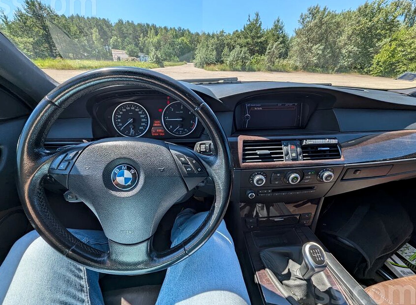 BMW 520 — foto 6