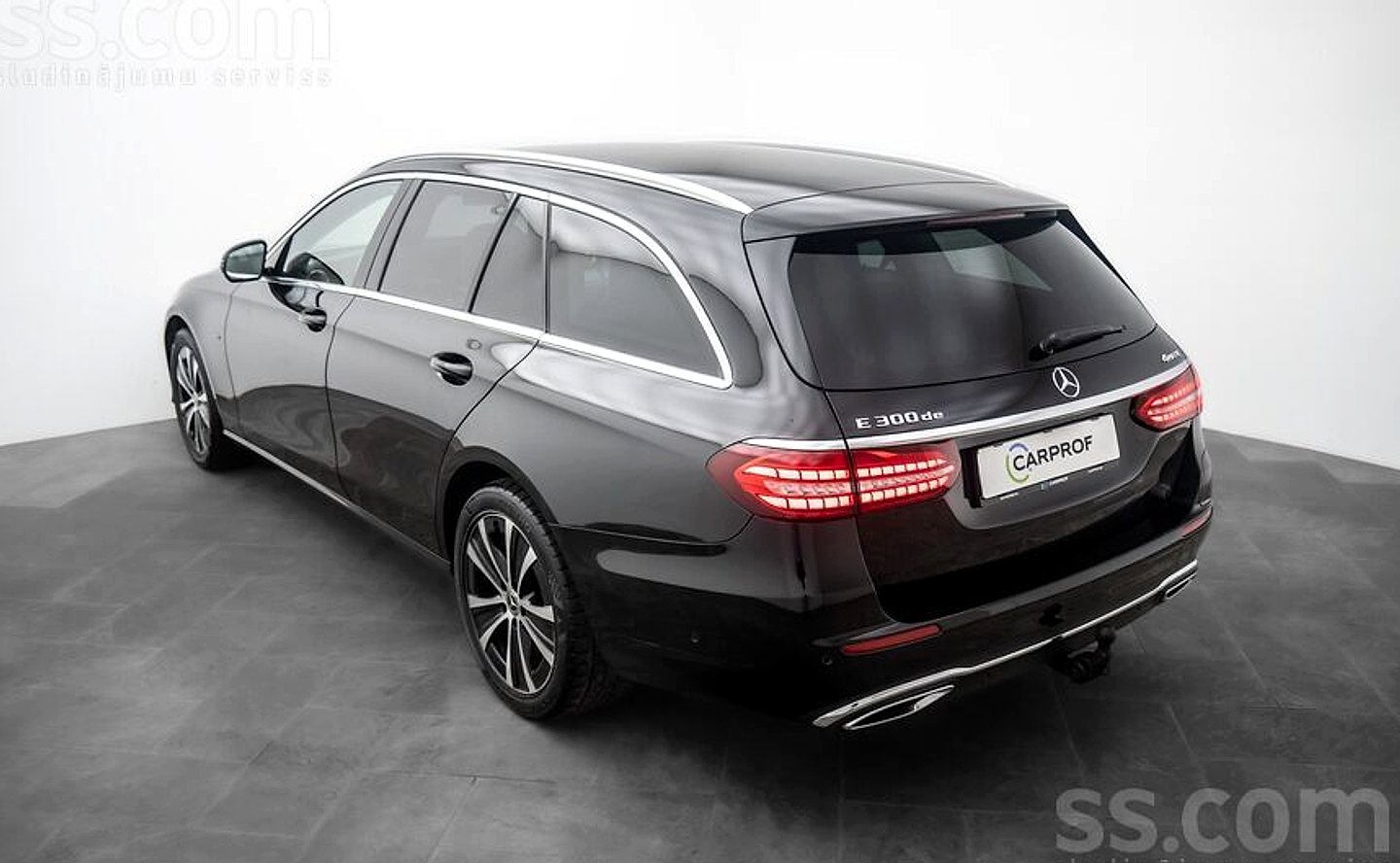 Mercedes-Benz E300 — foto 6