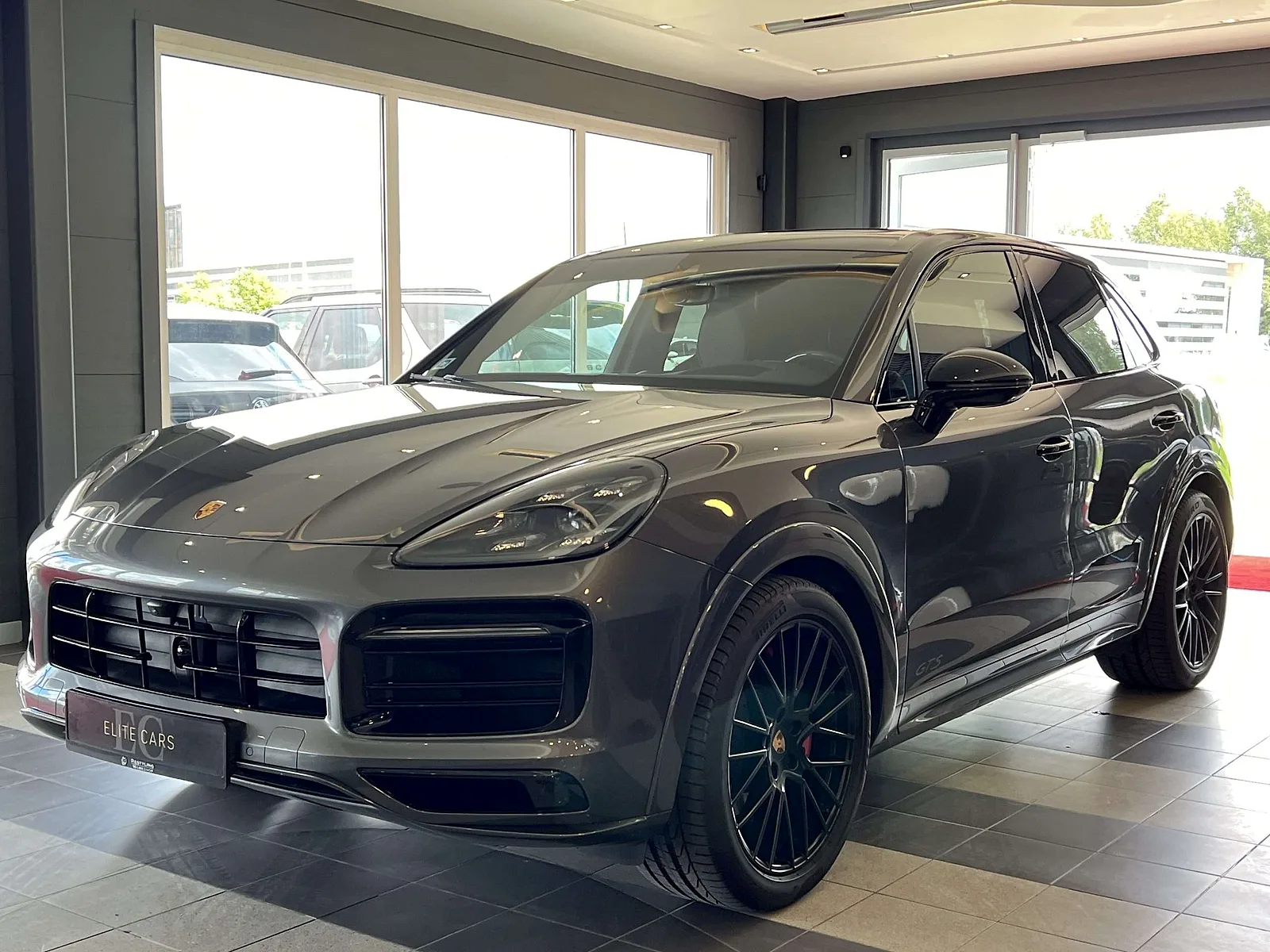 Porsche Cayenne GTS, 2023. gads