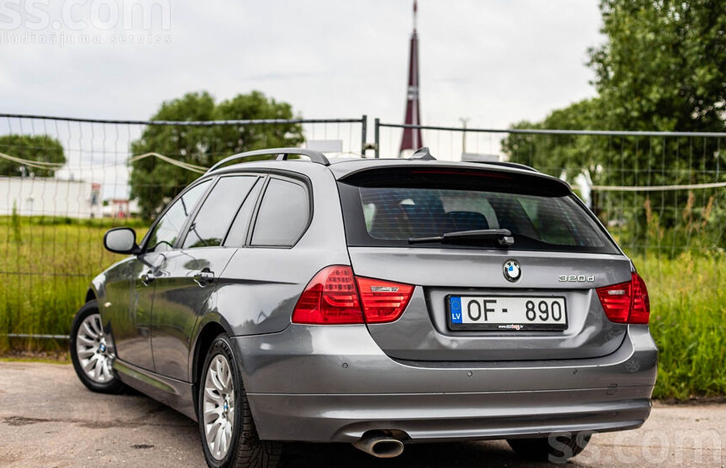 BMW 320 — foto 6