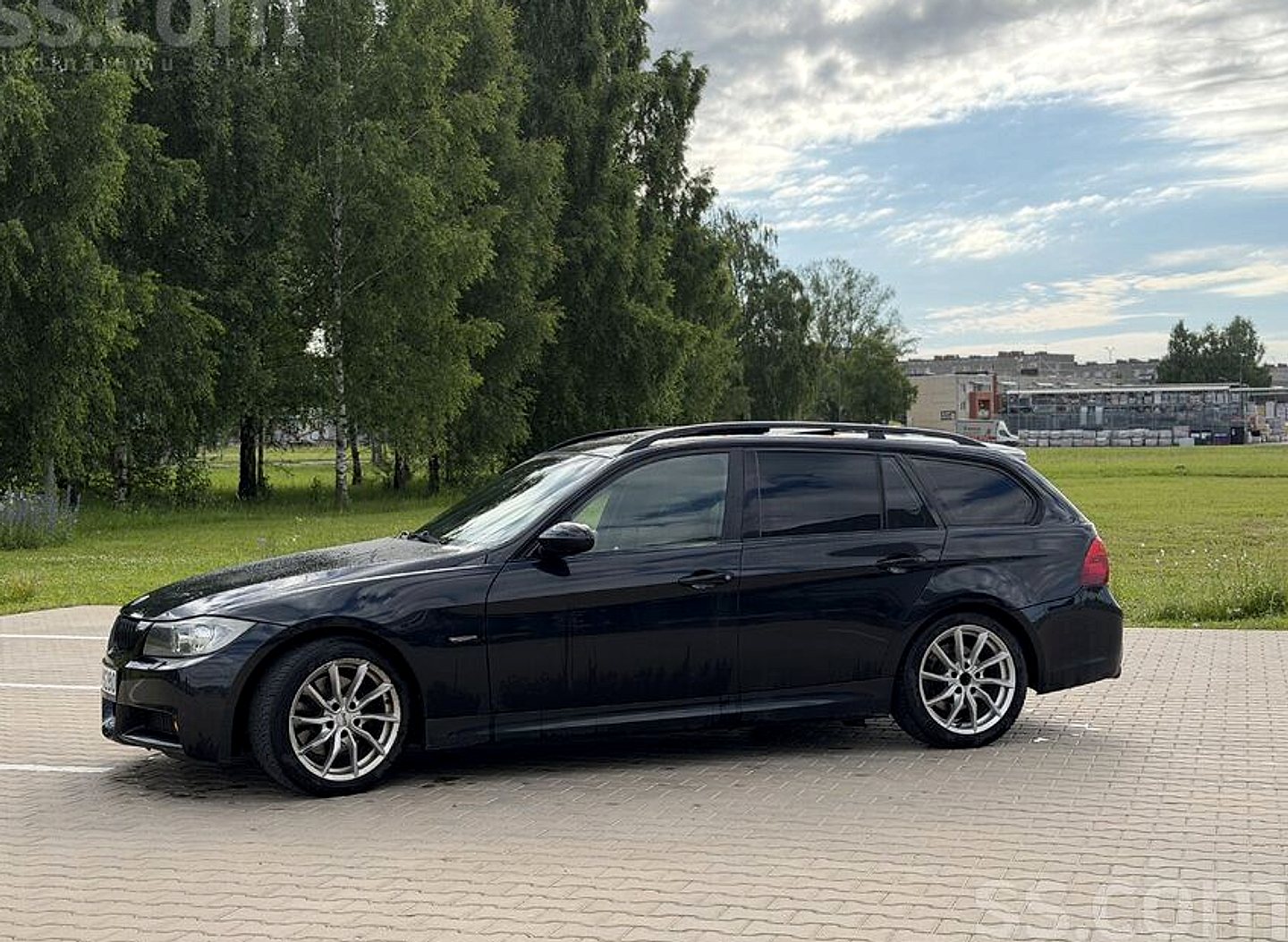 BMW 320 — foto 2