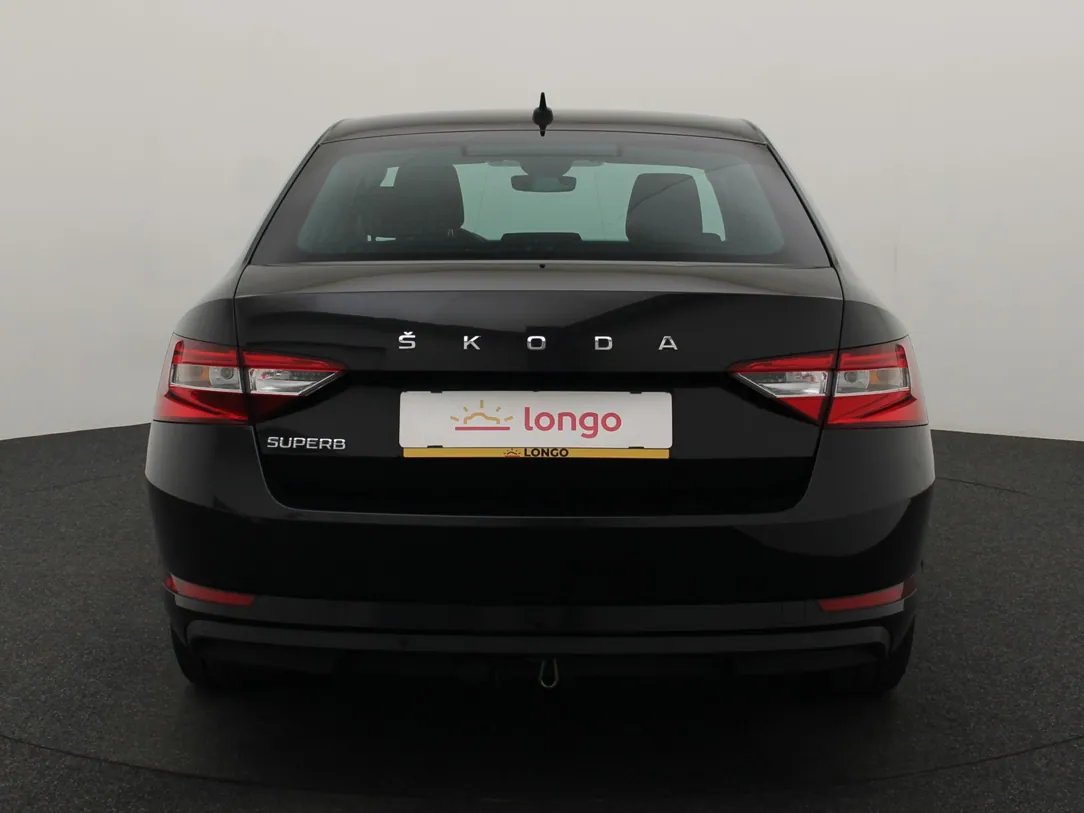 Škoda Superb — foto 6