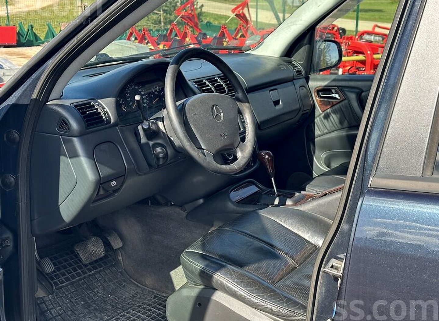 Mercedes-Benz ML270 — foto 6