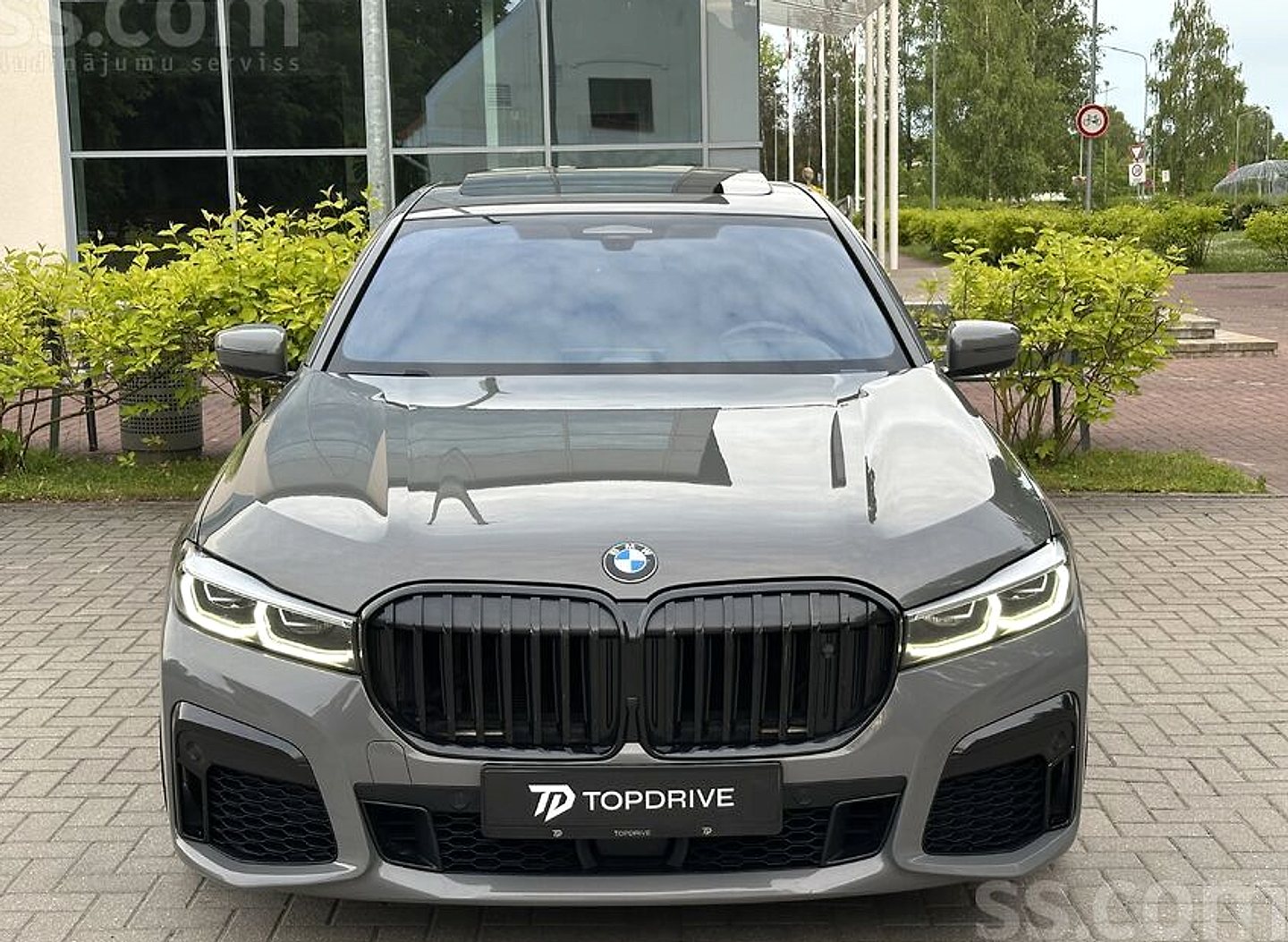 BMW 750 — foto 3