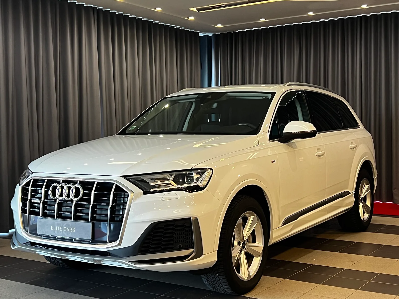 Audi Q7, 2022. gads